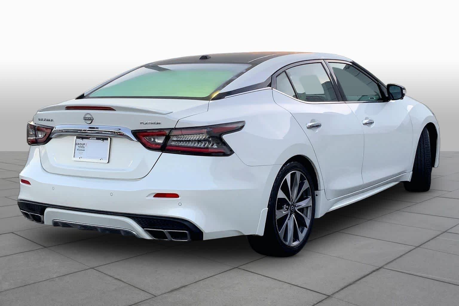 Used 2023 Pearl White Tricoat Nissan Platinum image 13