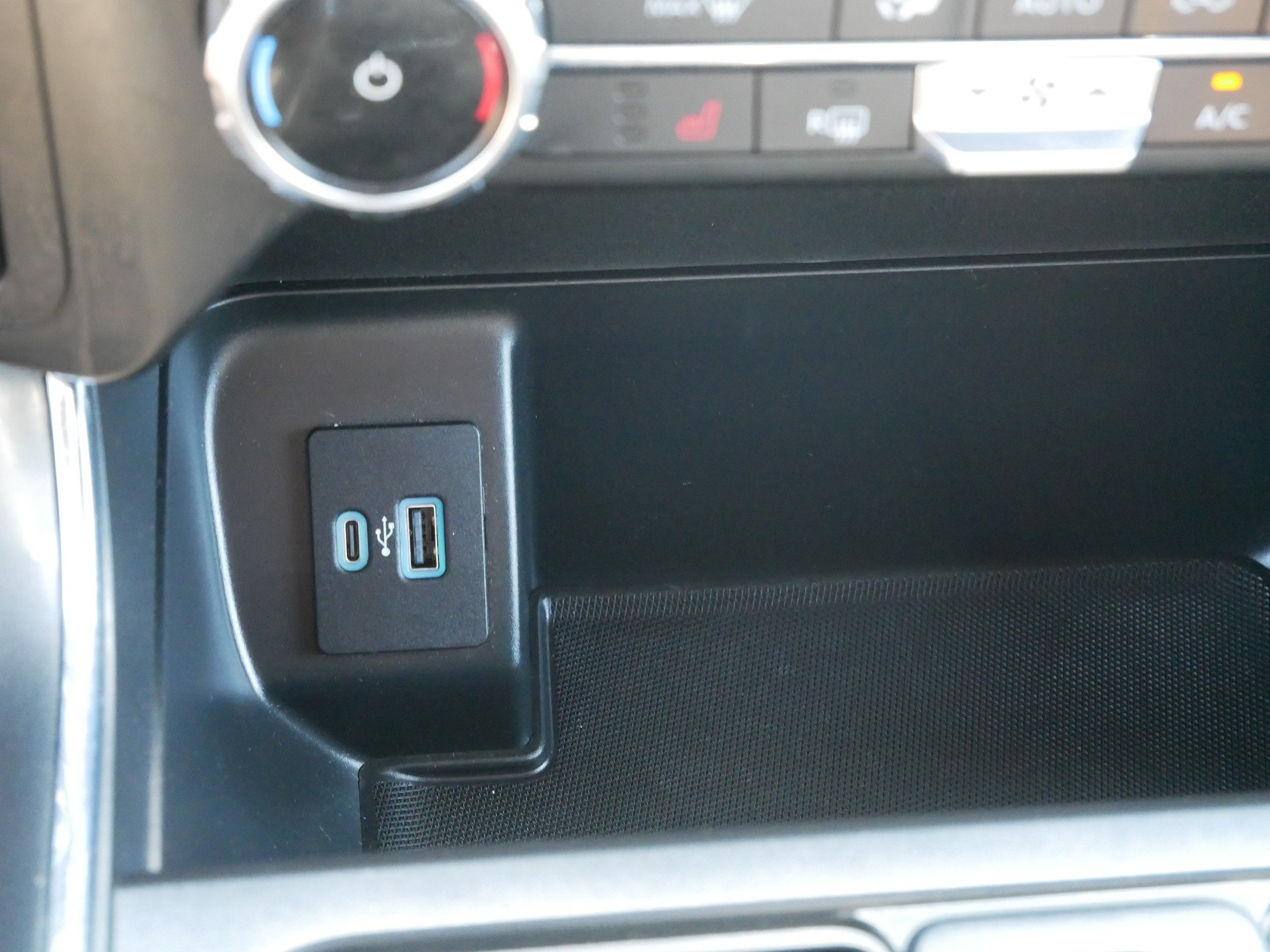 Used 2022 Black Ford XL image 26