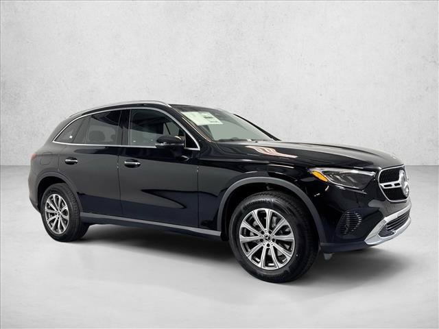 New 2026 Black Mercedes-Benz GLC 300 image 32