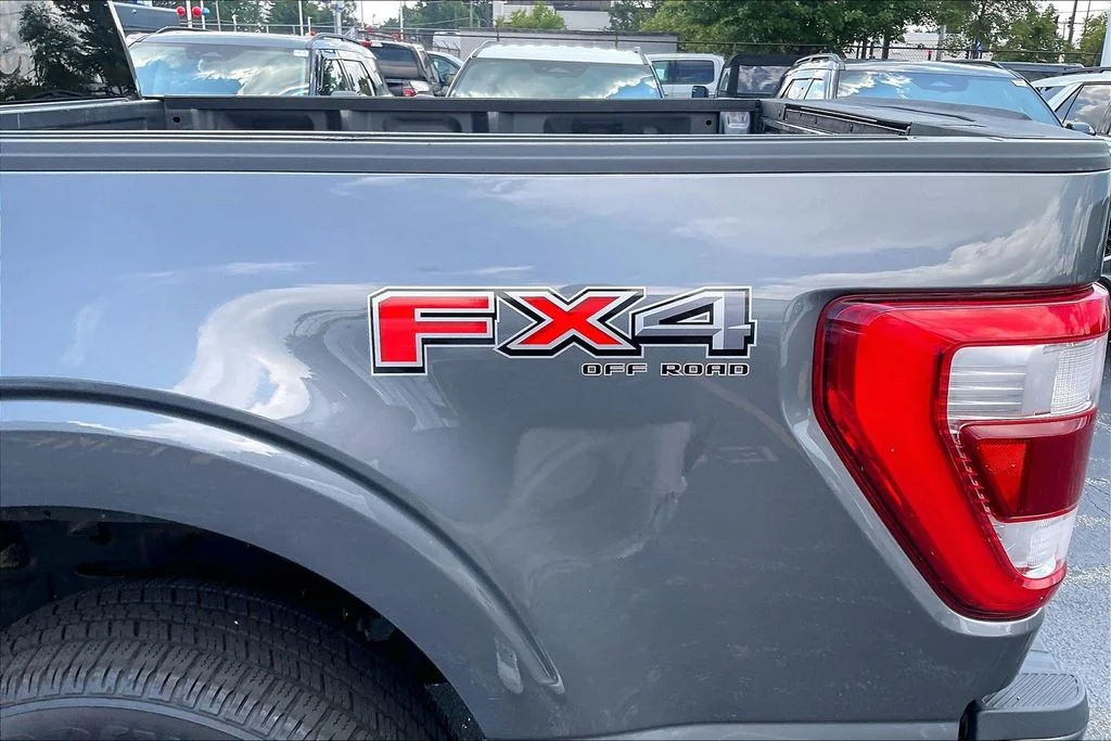 Used 2022 Gray Ford Lariat image 7