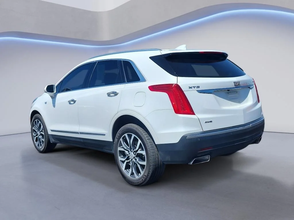 Used 2019 Crystal White Tricoat Cadillac Premium Luxury AWD image 8