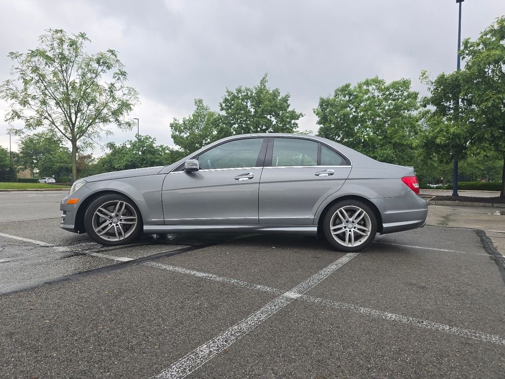 Used 2013  Mercedes-Benz C 300 image 11