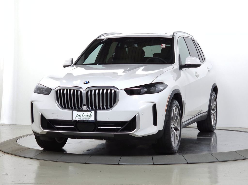 Used 2024 Alpine White BMW xDrive40i image 3