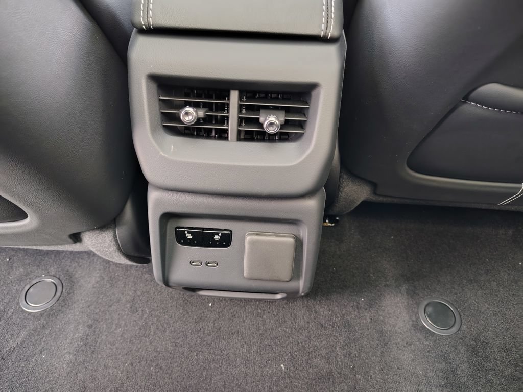 2027 Cadillac OPTIQ Premium Sport - Photo 44