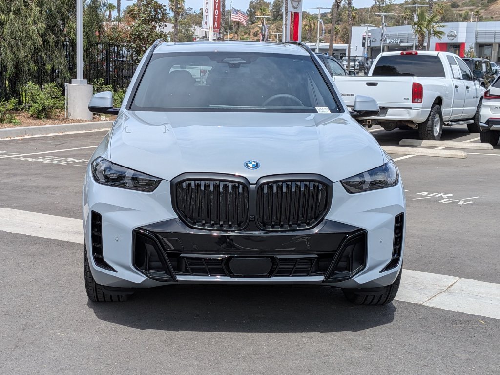 Used 2026 Gray BMW xDrive50e image 4