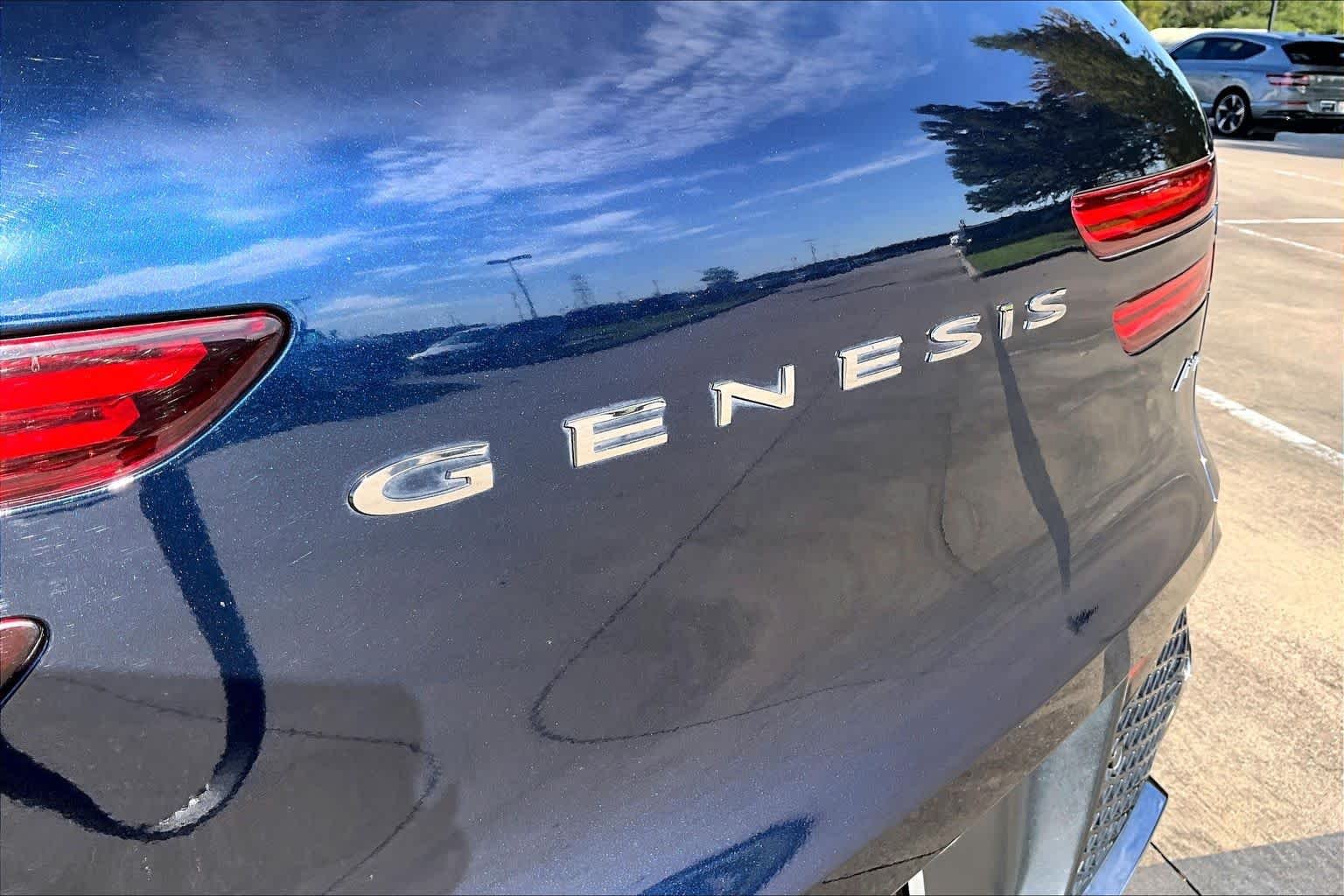 Used 2022 Adriatic Blue Genesis 2.5T image 10
