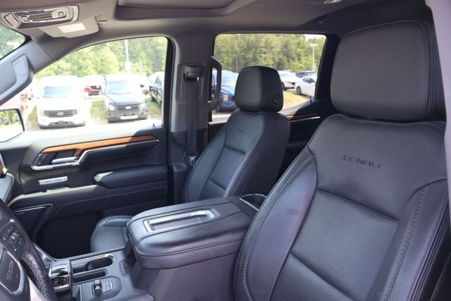 Used 2022 Onyx Black GMC Denali image 11