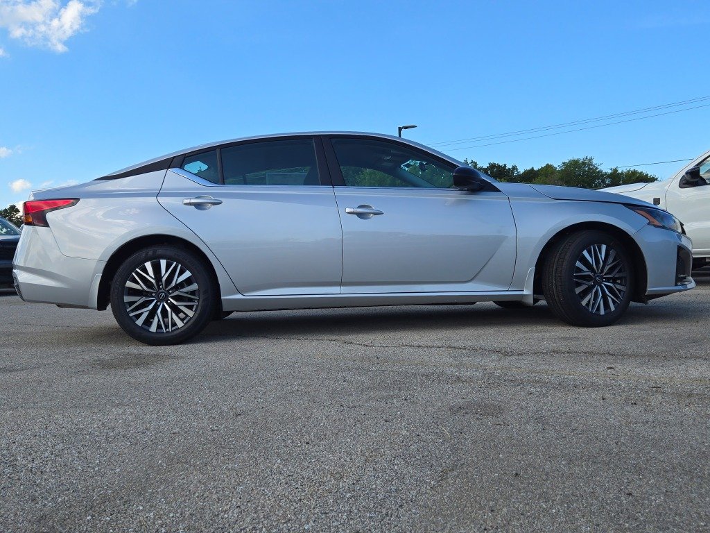 New 2026 Brilliant Silver Metallic Nissan SV image 9