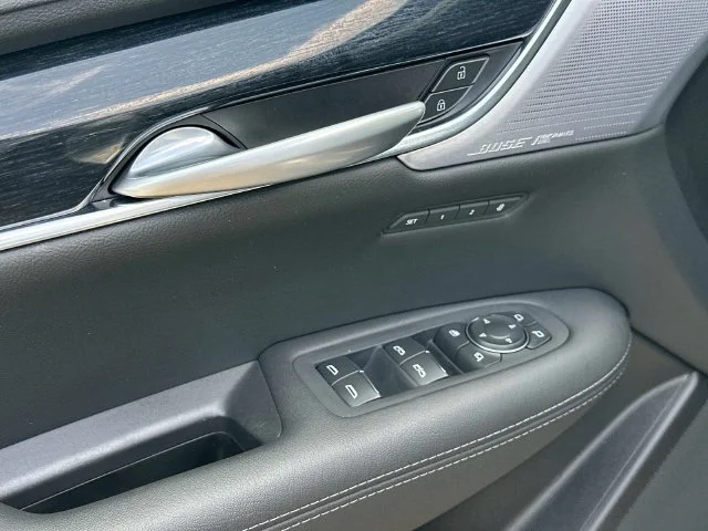 Used 2025 Silver Cadillac Premium Luxury image 18