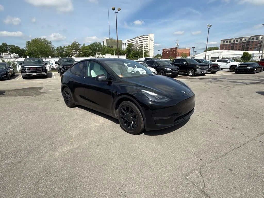 2021 Tesla Model Y Long Range Dual Motor All-Wheel Drive's photo