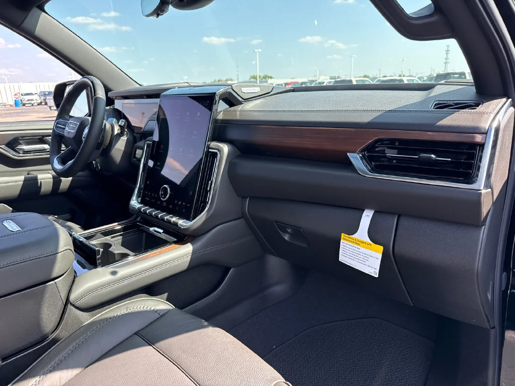 2026 GMC Yukon XL Denali - Photo 41