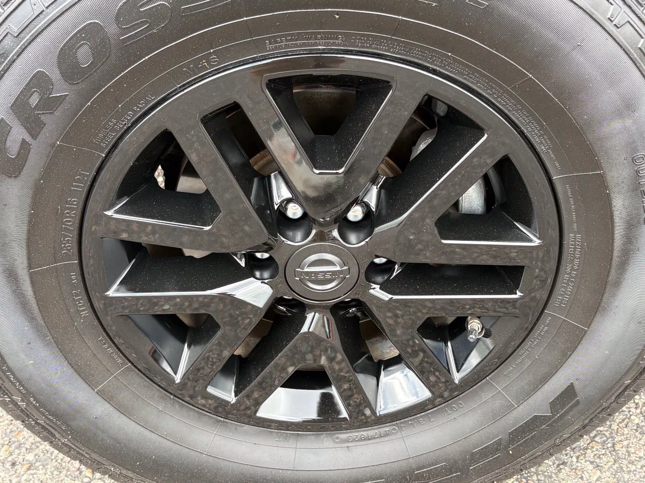Used 2018 Brilliant Silver Nissan SV image 9