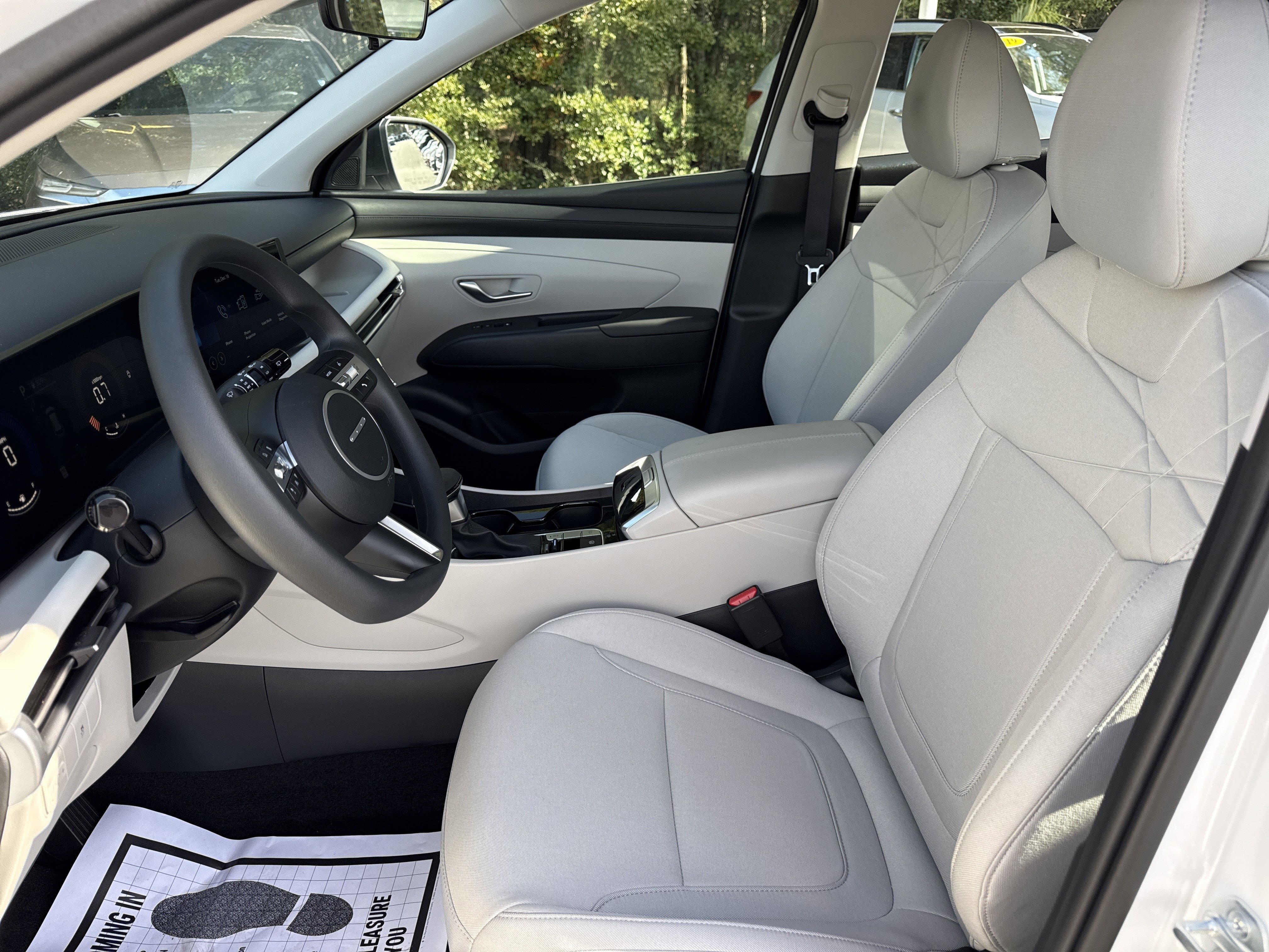 Used 2025 Serenity White Pearl Hyundai SE image 11