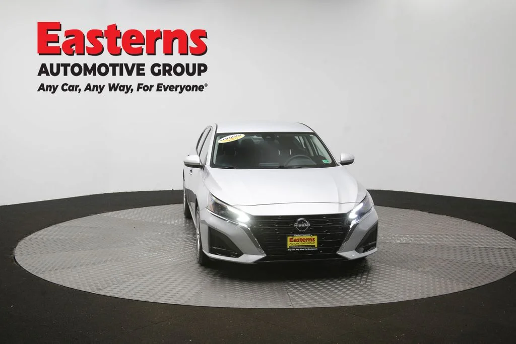 Used 2023 Silver Nissan 2.5 S image 50