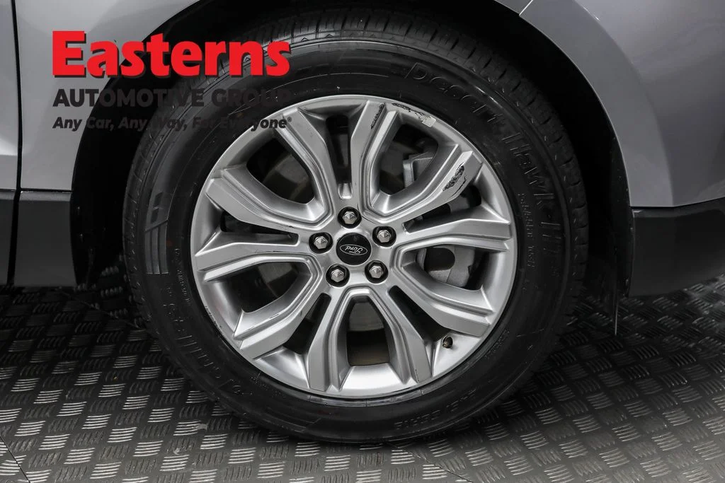 Used 2024 Silver Ford Titanium image 31