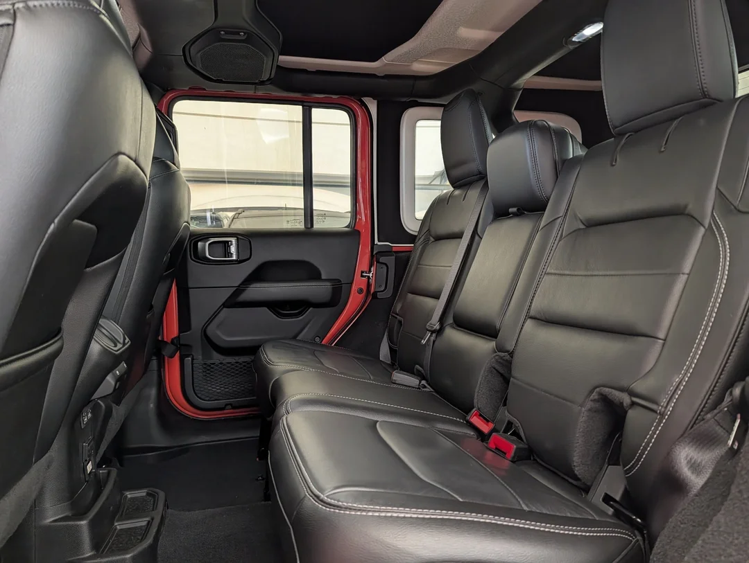 Used 2020 punk n metallic Jeep Sahara - - 4x4 - Leather Seats - Freedom Top - Remote Start & More! image 26