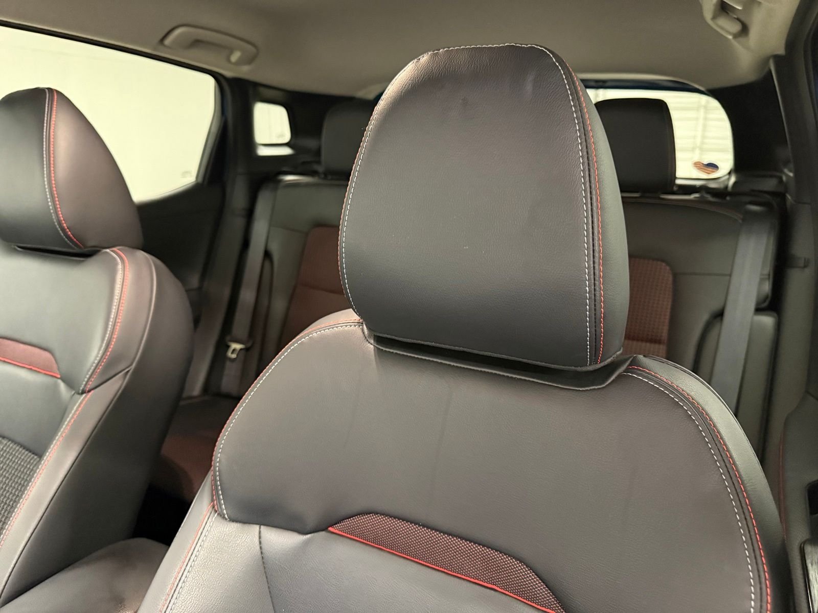 Used 2025 White Nissan SR image 17