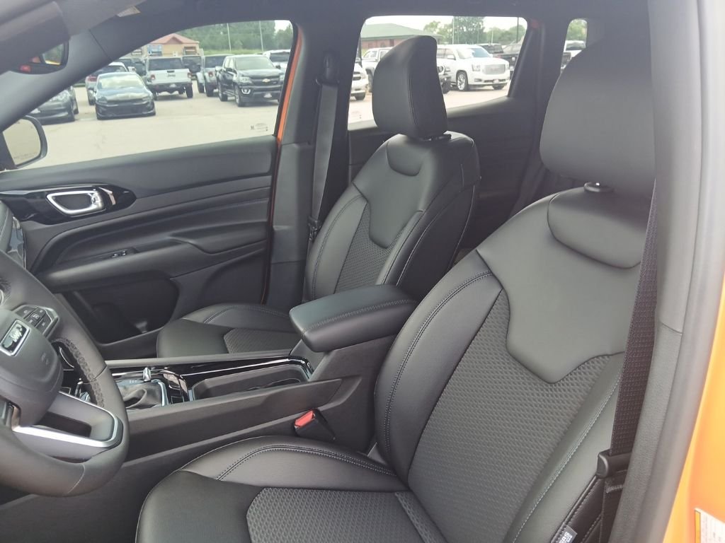 New 2026 Joose Exterior Paint Jeep Latitude image 31
