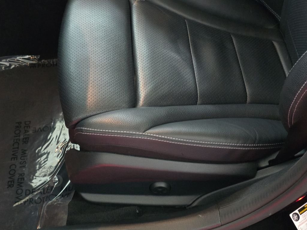 Used 2018  Mercedes-Benz C 300 image 30