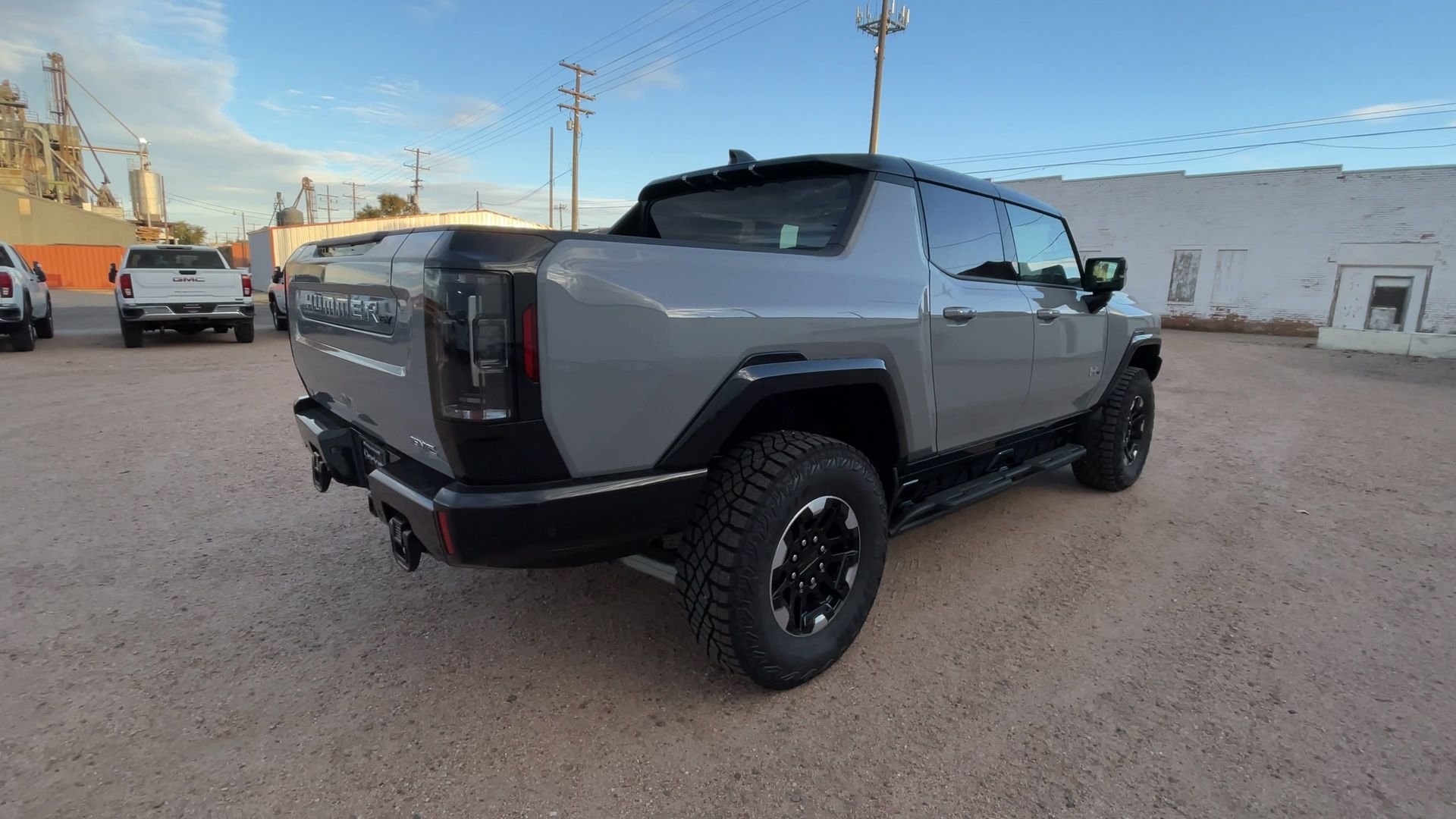 2025 GMC HUMMER EV 2X - Photo 36