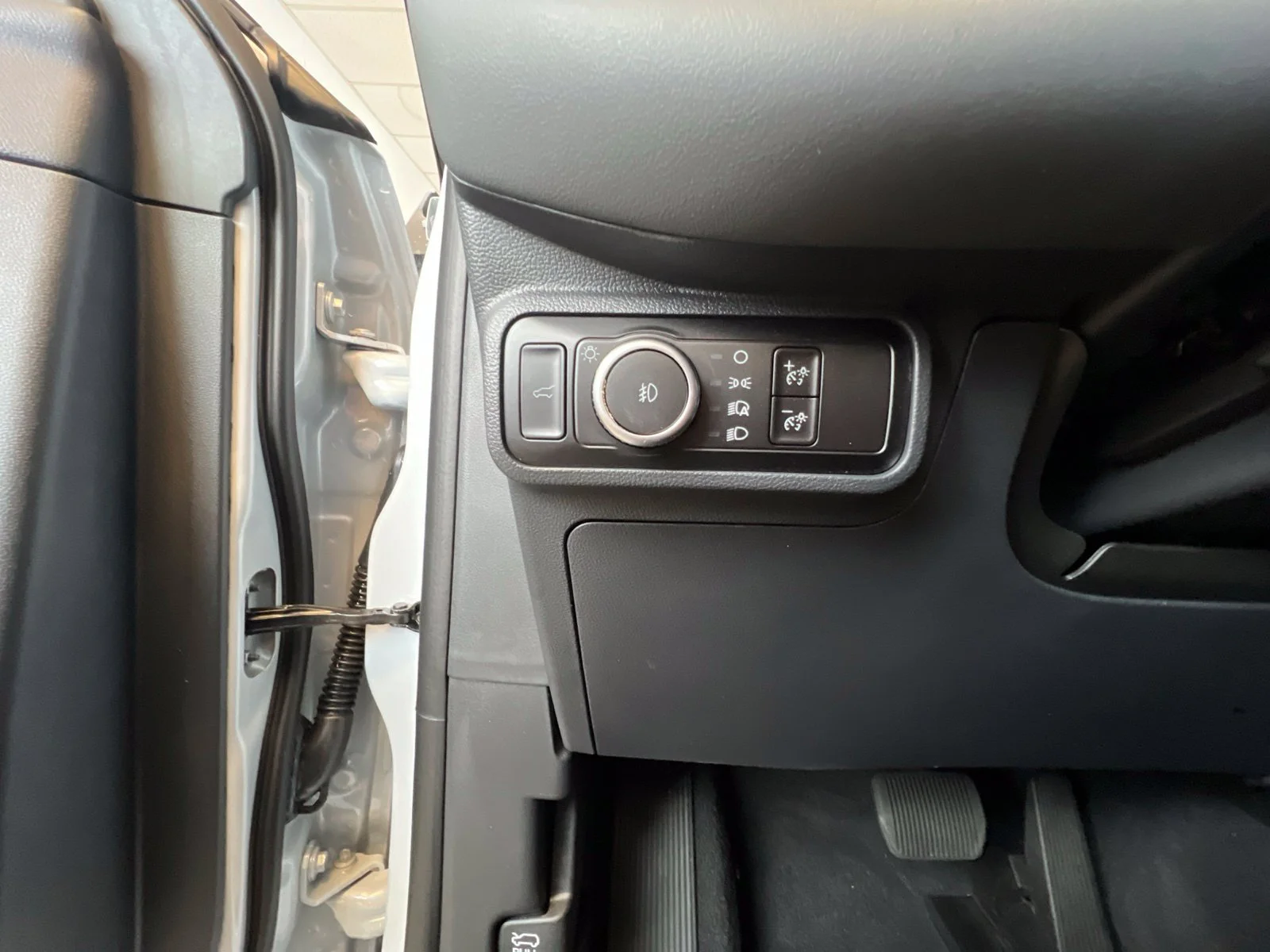 Certified Used 2026 Space White Metallic Ford Active image 30