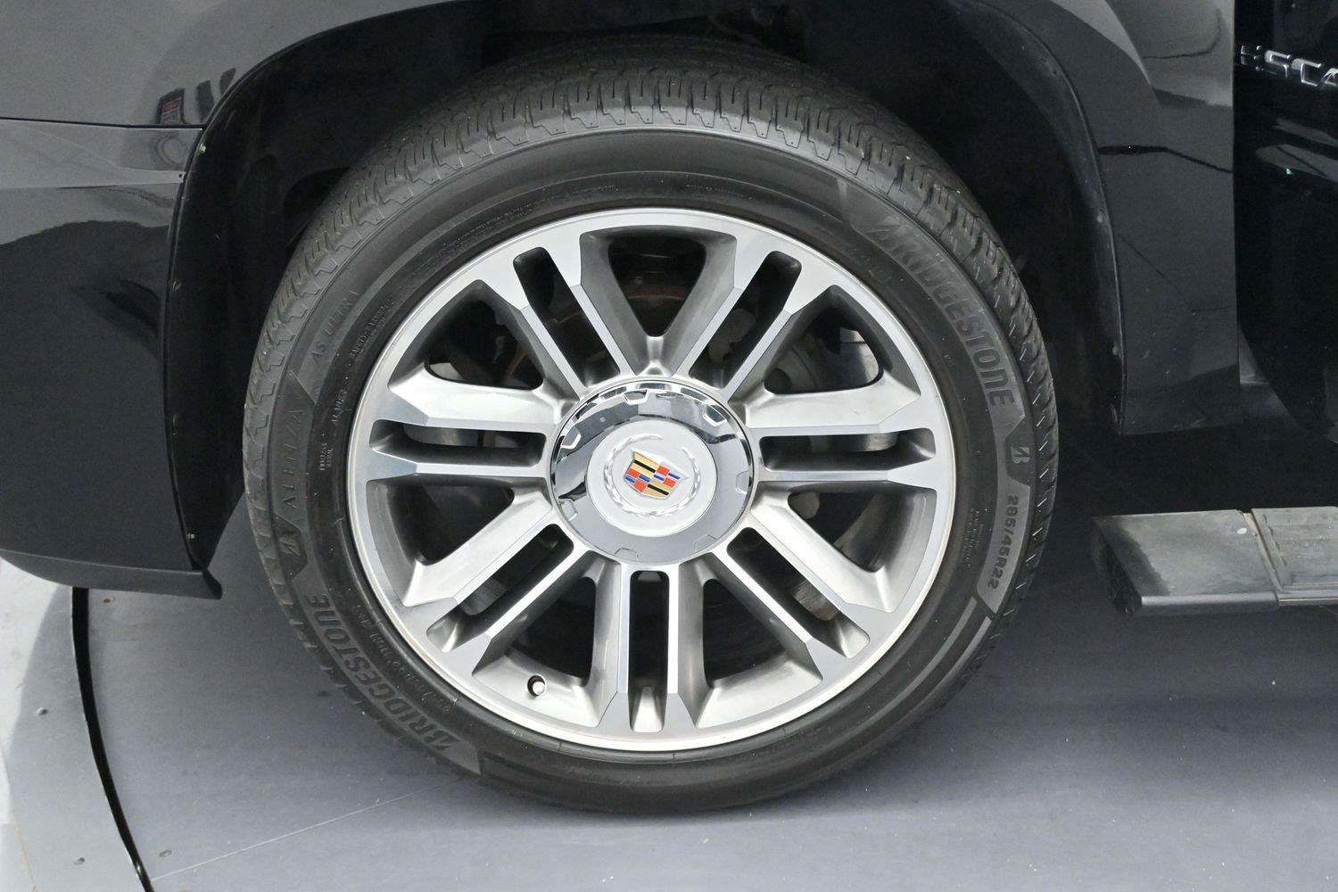 Used 2013 Black Raven Cadillac Premium image 41