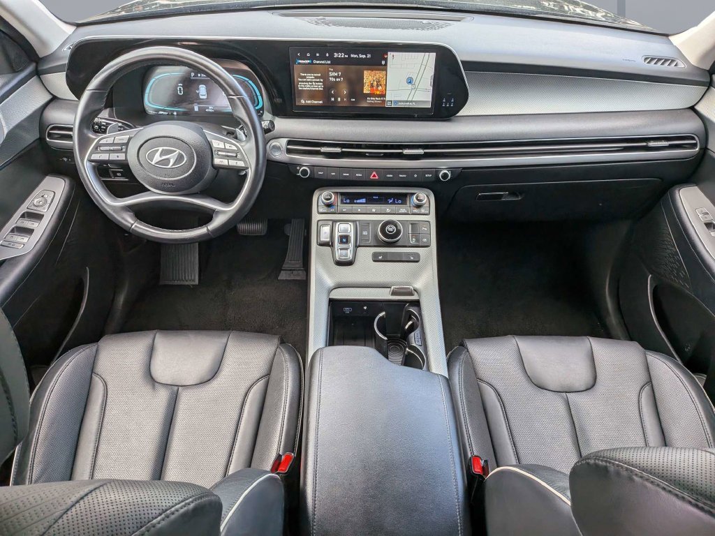 Certified Used 2025 Black Hyundai SEL image 21