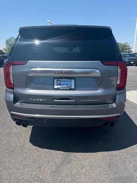 Used 2021 Gray GMC Denali image 3