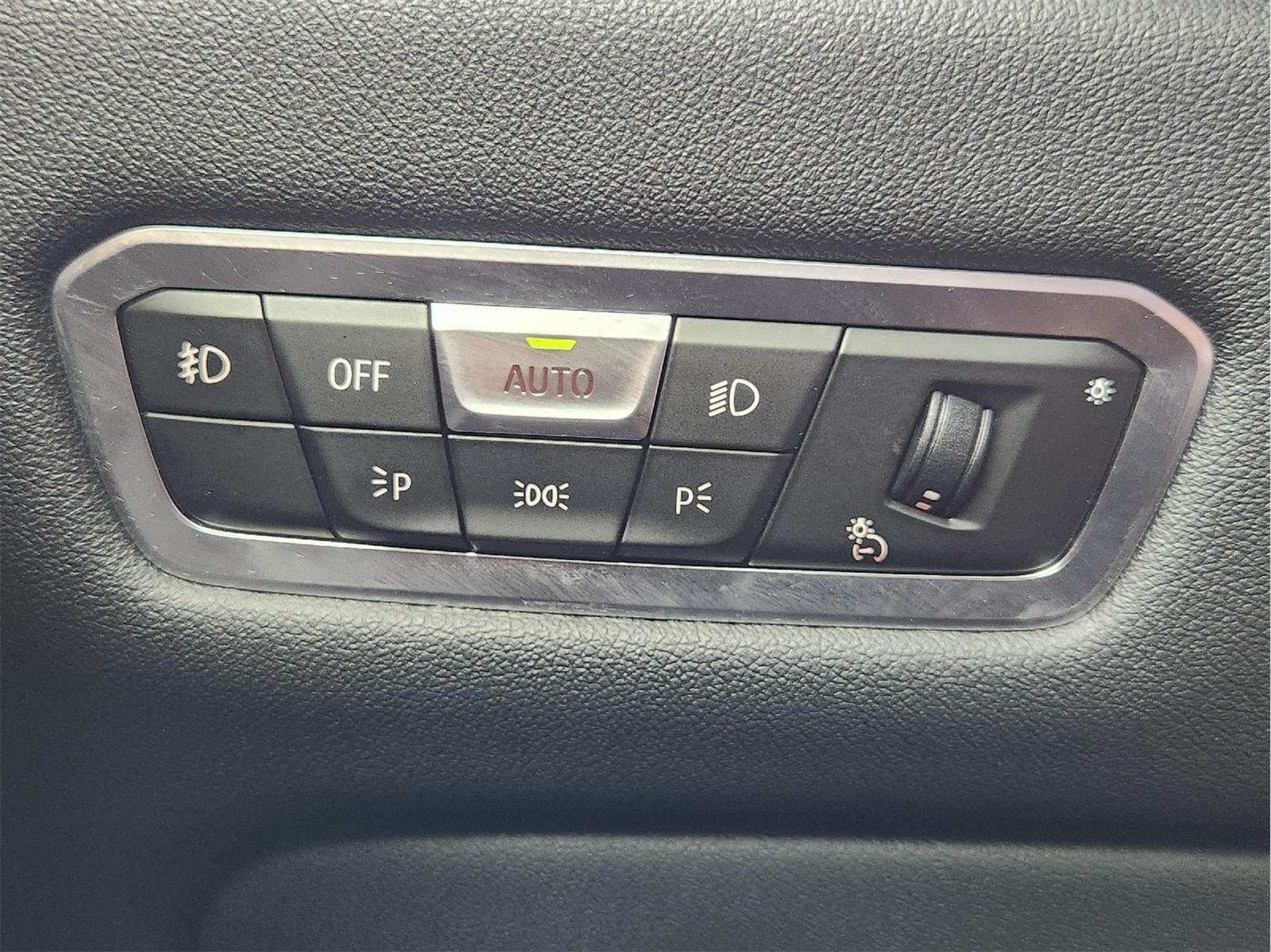 2021 BMW X7 photo 23 of 35