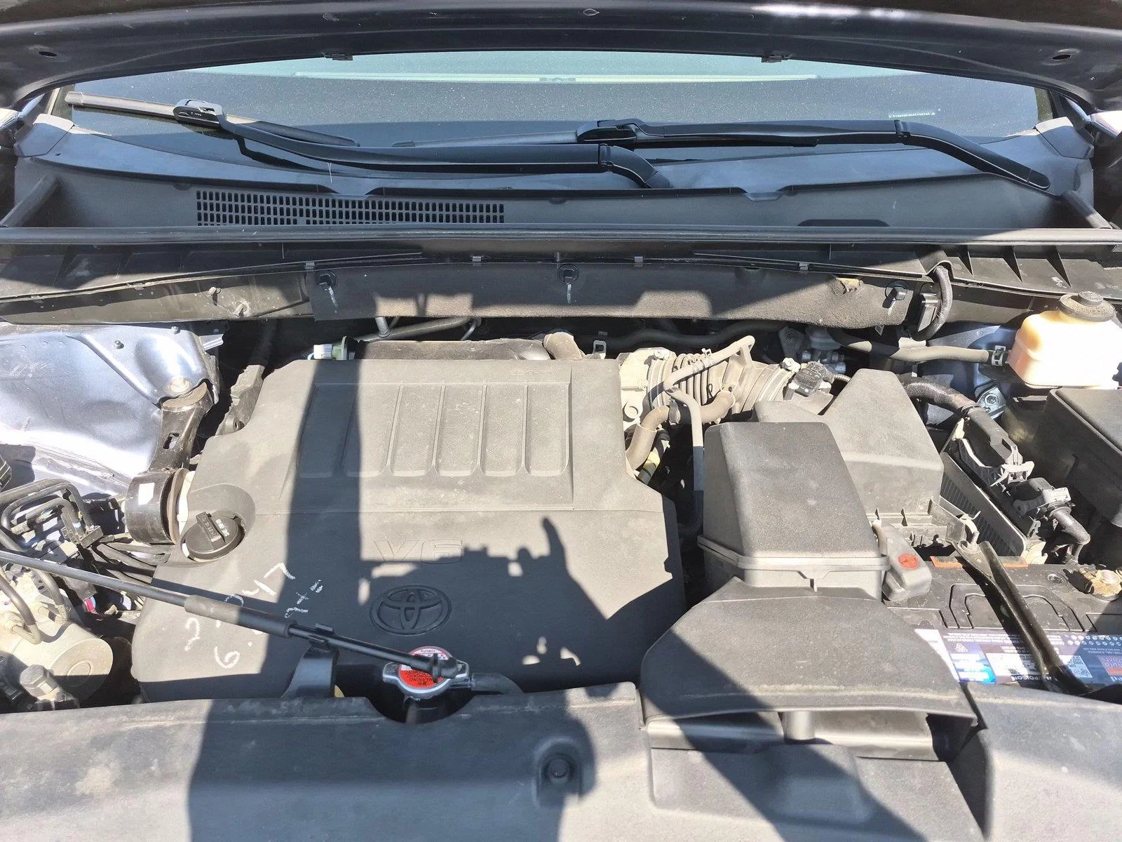 Used 2016 Shoreline Blue Pearl Toyota XLE image 39