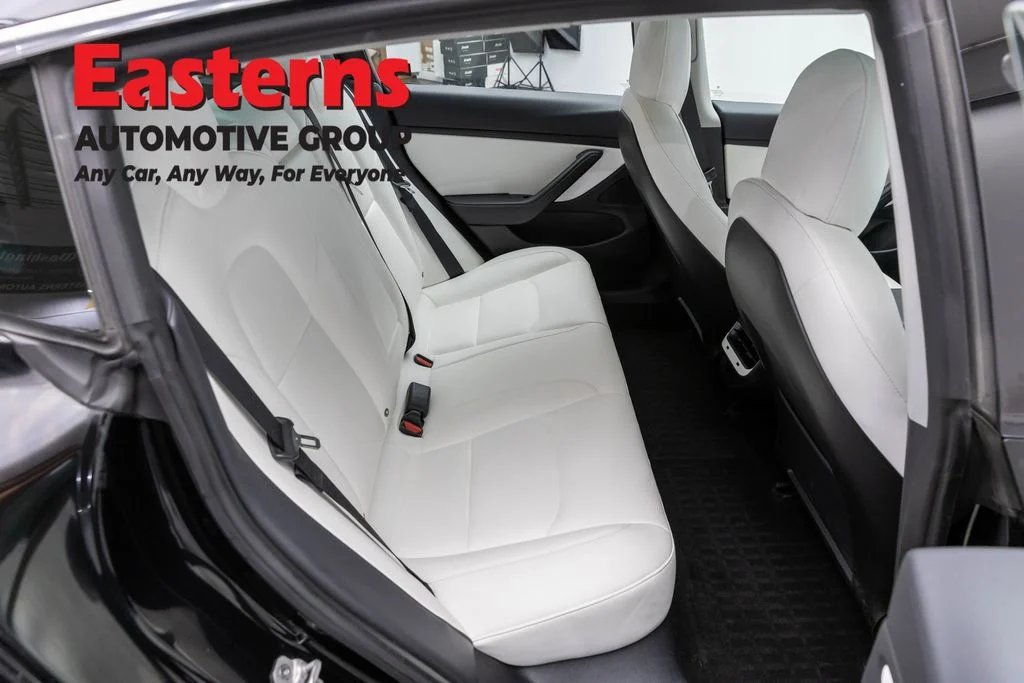 Used 2018 Black Tesla Long Range image 19