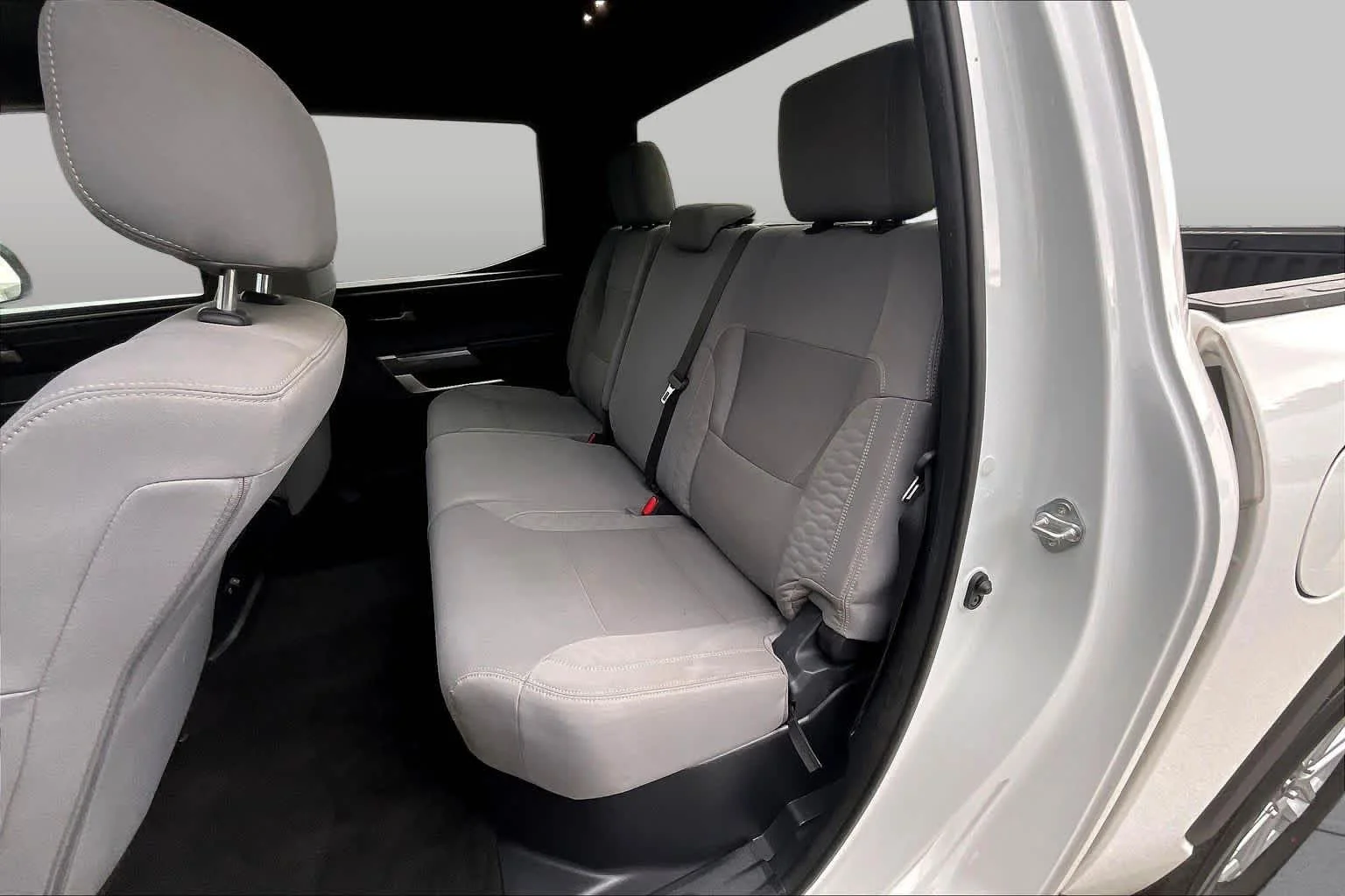 Used 2025 Ice Cap Toyota SR5 image 37
