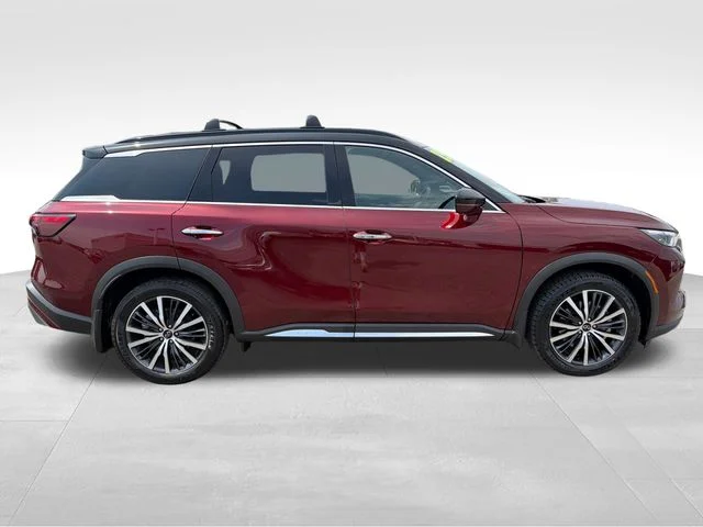 Used 2025 Red INFINITI Autograph image 8