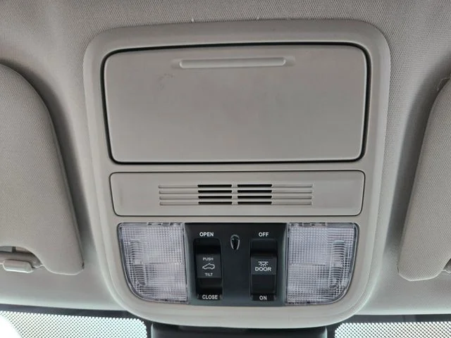 Used 2025 Black Honda EX-L image 27