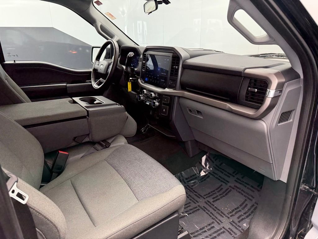 Used 2025 Black Ford XLT image 70