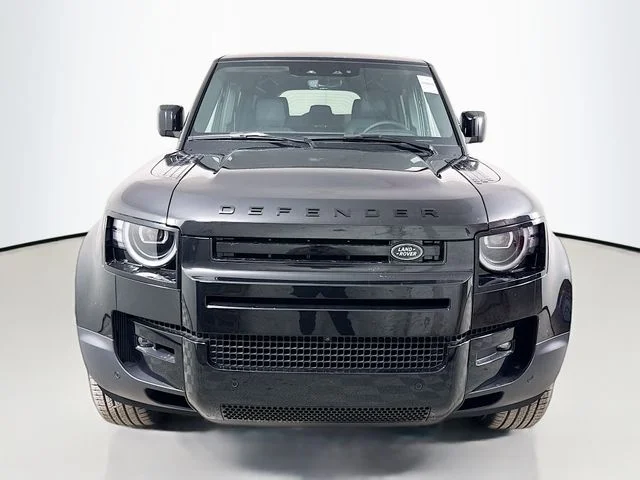 New 2026 Santorini Black Land Rover S image 2