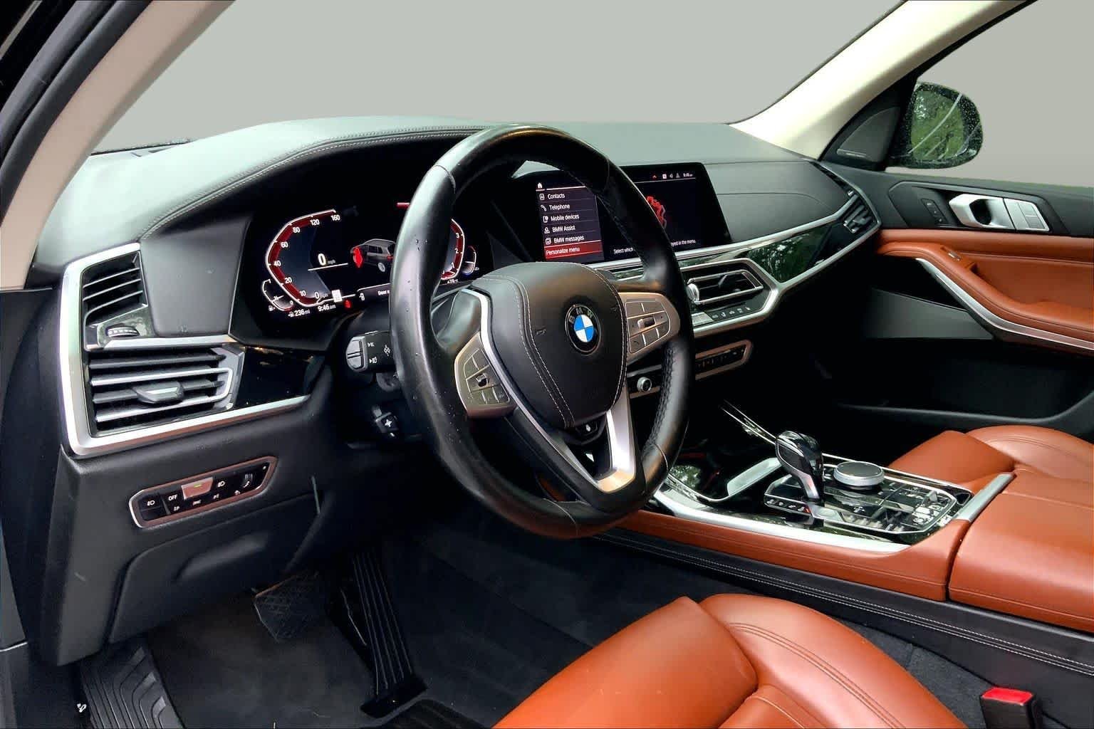 Used 2019 Black Sapphire Metallic BMW xDrive50i image 17
