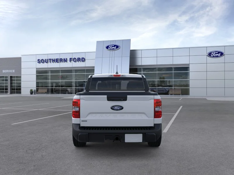 New 2026 Space White Metallic Ford XLT image 30