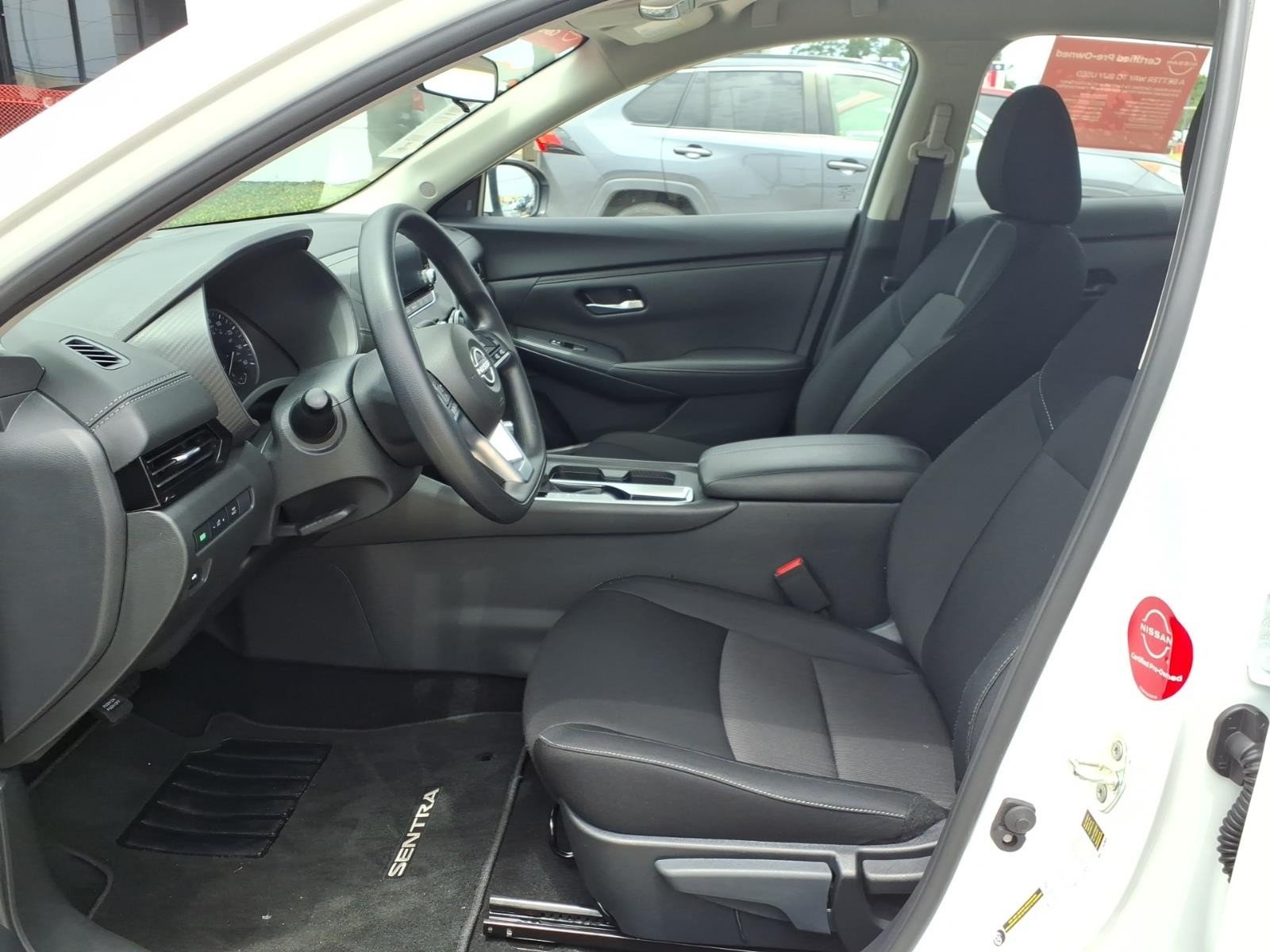 2025 Nissan Sentra SV White at Robbins Nissan