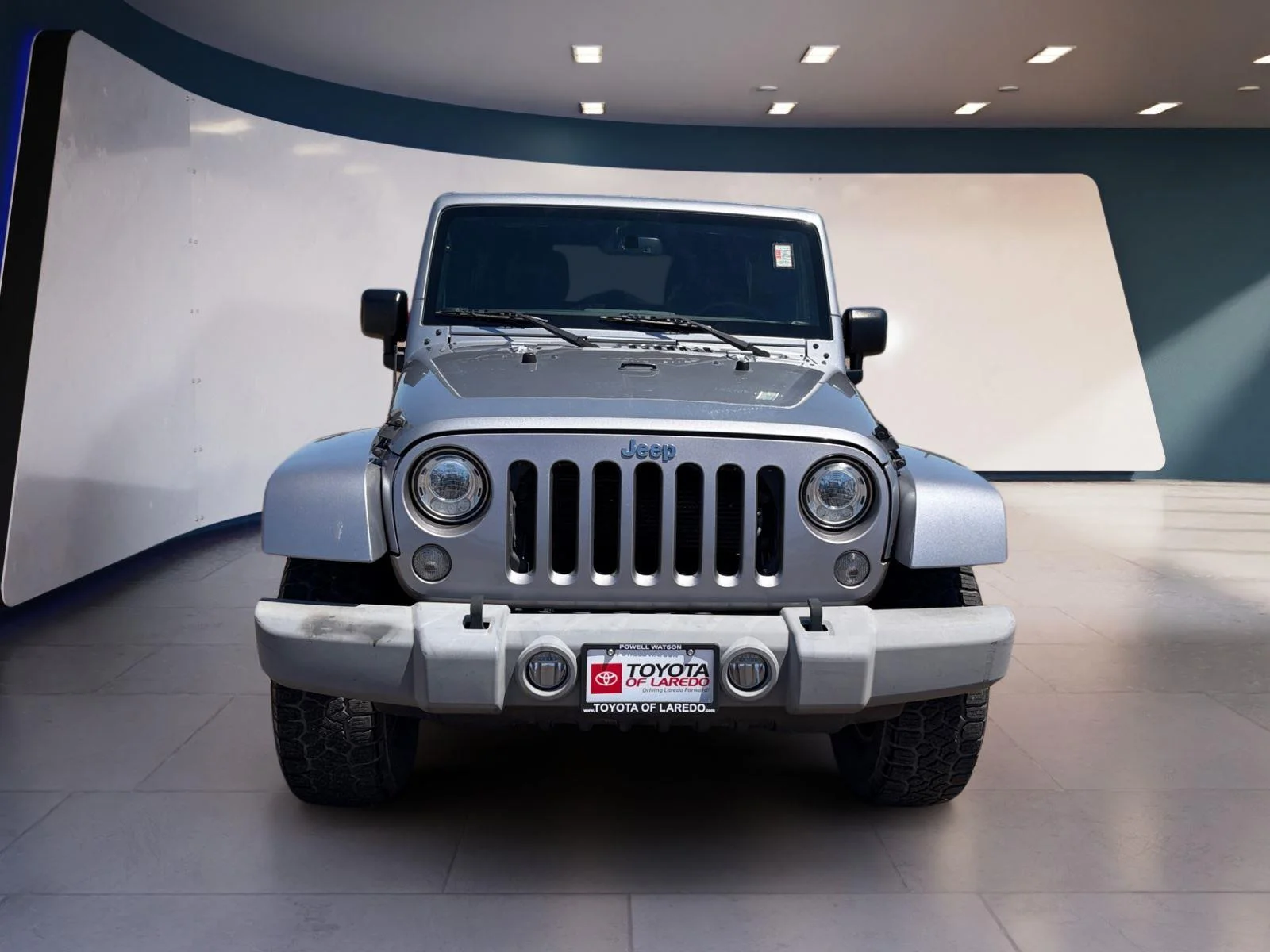Used 2017 Billet Silver Metallic Clearcoat Jeep Rubicon image 8