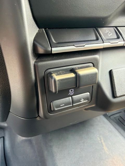 Used 2020 Blue GMC Base image 24