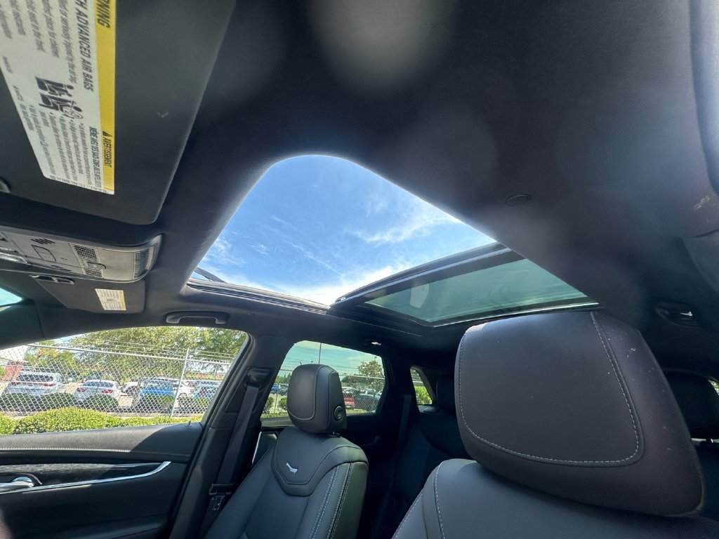 Used 2023 White Cadillac Premium Luxury image 22