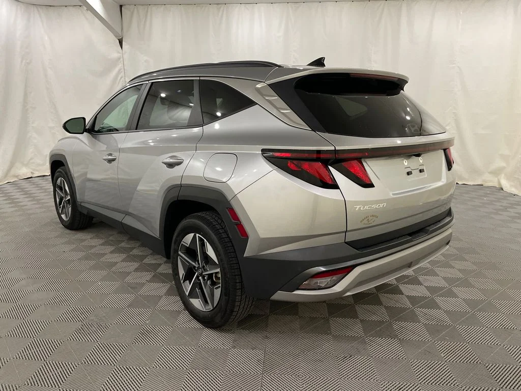 Used 2025 Shimmering Silver Hyundai SEL image 10