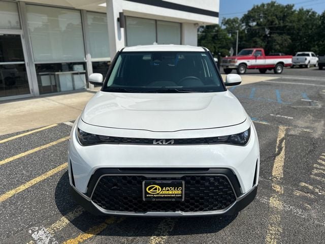 2023 Kia Soul LX photo 2