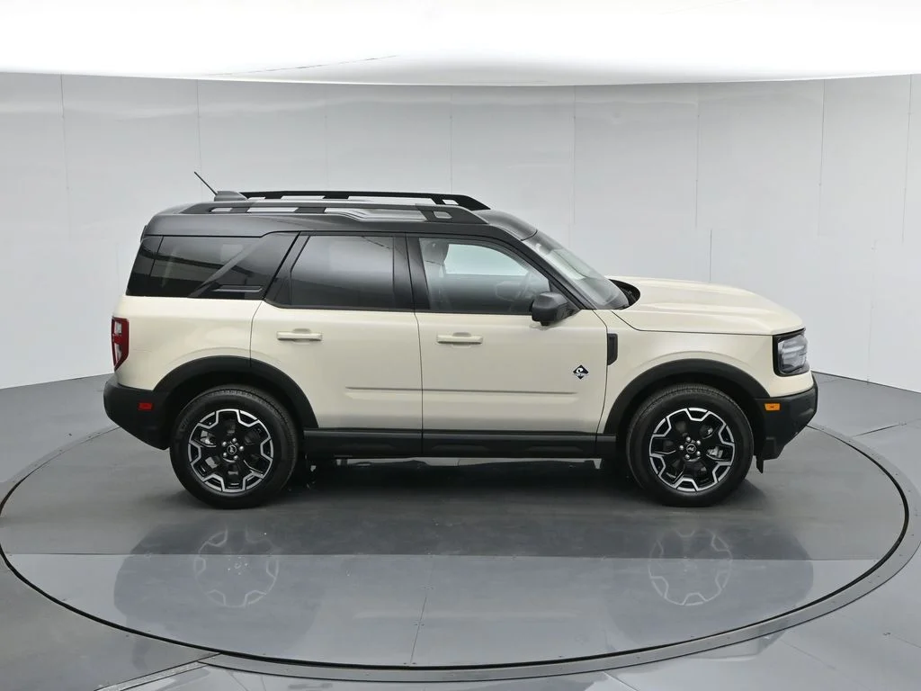 Certified Used 2025 Beige Ford Outer Banks image 42