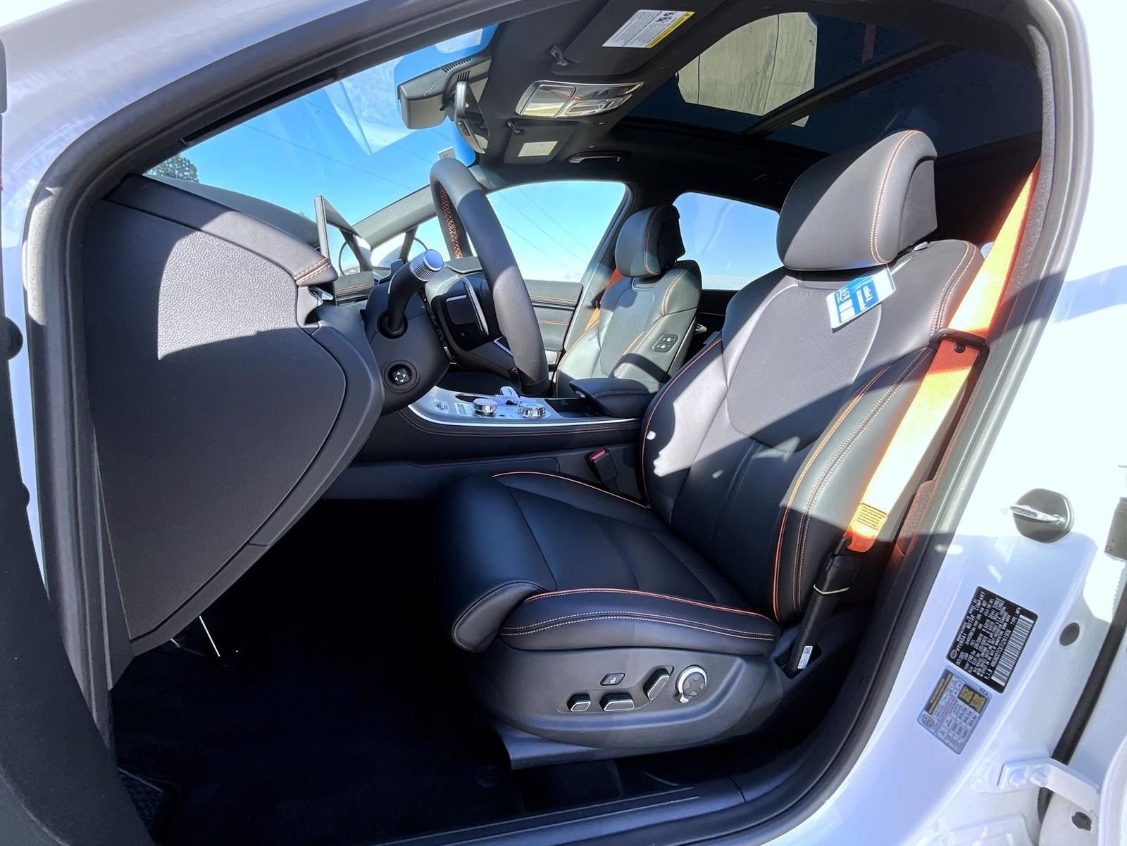 New 2026 White Genesis 3.5T Sport Advanced image 10