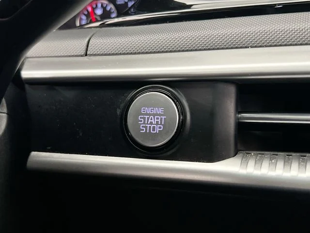 Used 2023 White Kia GT-Line image 35