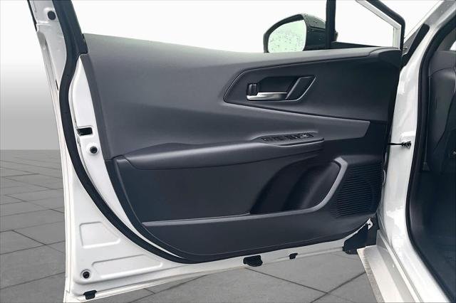 Certified Used 2025 WIND CHILL PEARL Toyota  image 21