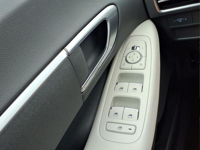 New 2026 Gray Hyundai SE image 25