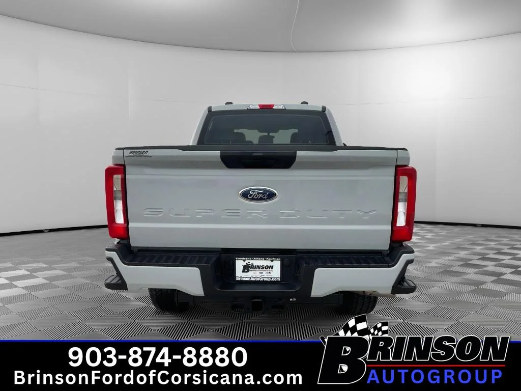 New 2026 Avalanche Ford XL image 4